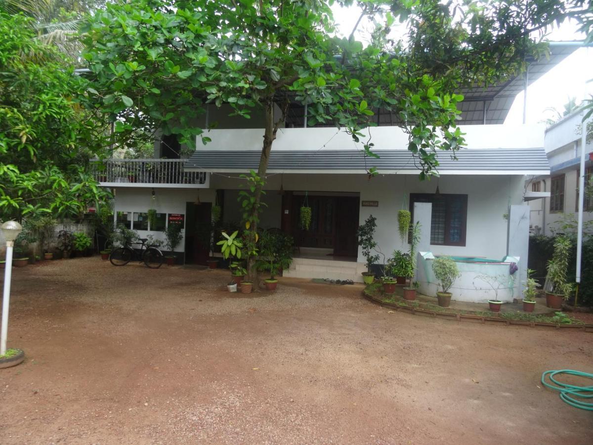 Varkala Villa Exteriör bild